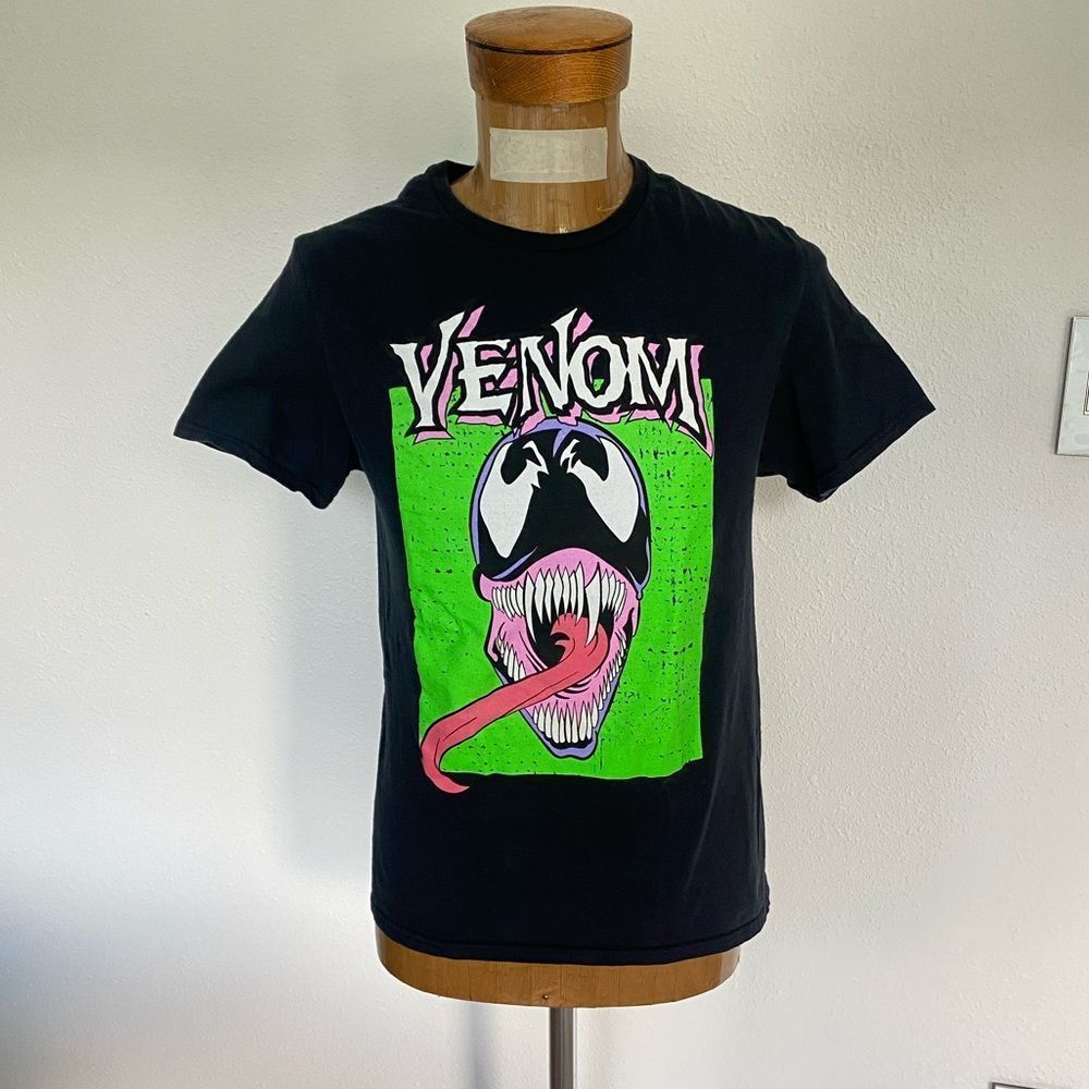 Marvel Venom Black Colorful Graphic T-Shirt Size Men’s Medium Excellent